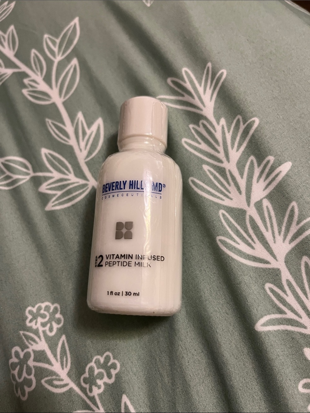 Beverly Hills MD Vitamin-Infused Peptide Milk Moisturizer - White